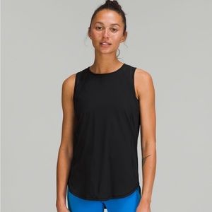 Lululemon sculpt tank top back vent in black size small medium